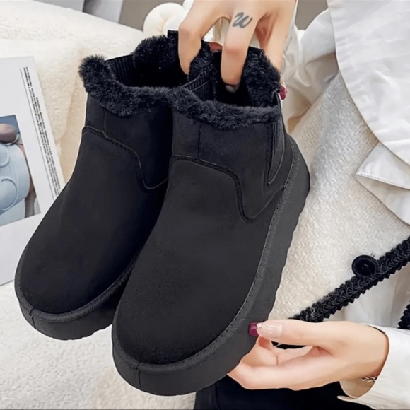 Women's Platform Plush Lined Slip On Ankle Boots Size 8 - Picture 1 of 11